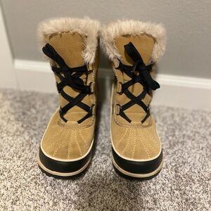 Sorel Women’s Caribou Winter Boots